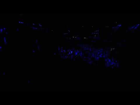 Shakira - Antes De Las Seis (Live From Paris)