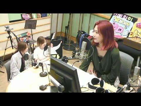[ENG] Red Velvet's Joy talks abt Blackpink's Rosé