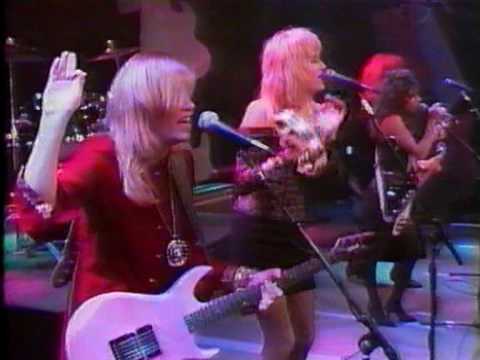 The Bangles: Walk Like An Egyptian