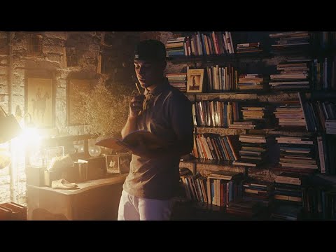 EZVIT 810 - De Esos Besos (Videoclip Oficial)