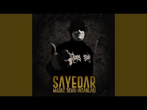 Maske Şehri İnsanları