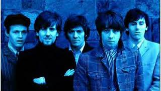 THE HOLLIES- &quot;HEADING FOR A FALL&quot; (LYRICS)