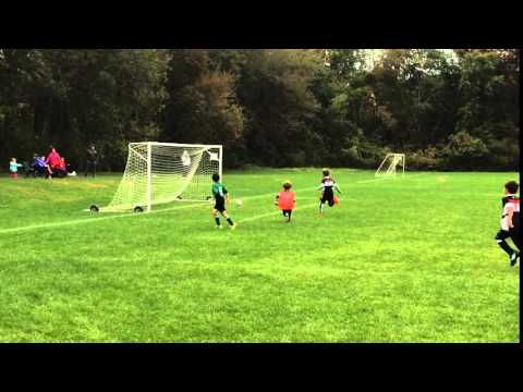 WSC vs WMFC U8 Fall 2015 2 of 3 "Hits the post!"