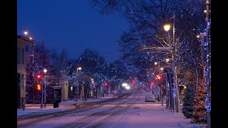 Белый снег под поступью скрипит