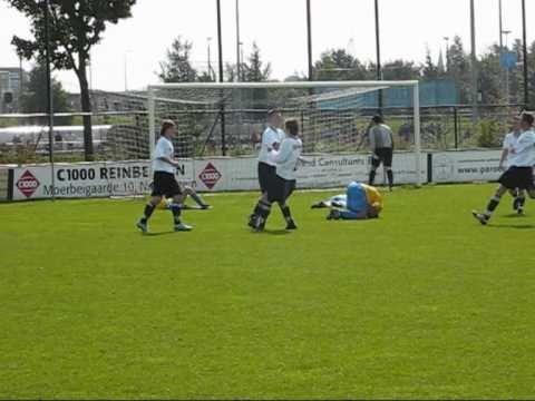 JSV B1 - Legmeervogels B1 op 11 september 2010