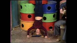 Classic Sesame Street - Kate Sings Upside Down 1972
