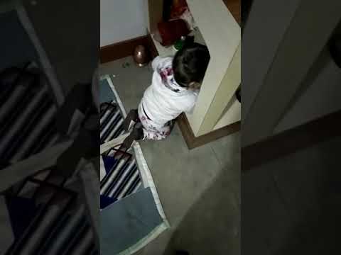 vihana 11month baby pooja karti hui