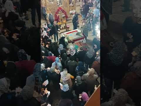 Suceava  🇹🇩  14  4 2023  Prohodul Domnului  - Fragment  - Filmat cu ☎️