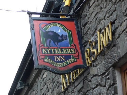 Top 10 Oldest Bars in the World