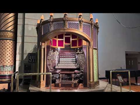 Medley from The Phantom of the Opera on the World's Largest Pipe Organ