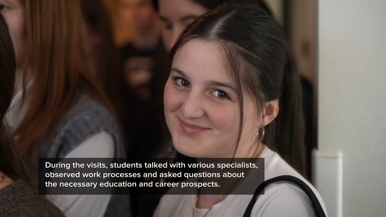 Career guidance: visits to companies in different fields for students from 15 model schools