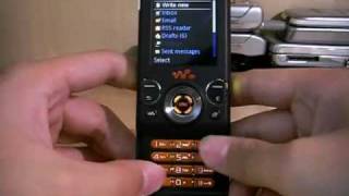 Sony Ericsson W580I unboxing 3/4