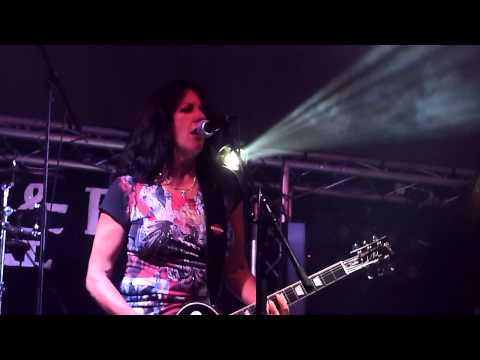 Girlschool - Screaming Blue Murder