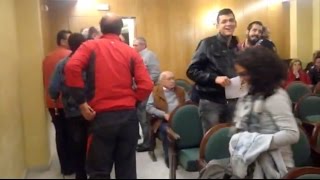preview picture of video 'Incidentes en el pleno del Ayuntamiento de Montijo'