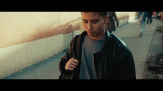 Musik-Video-Miniaturansicht zu Freak Songtext von NOA