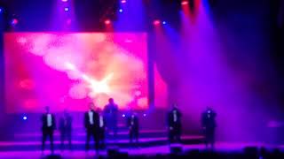 Straight No Chaser - Chicago - 12.9.17 Carol of the Bells