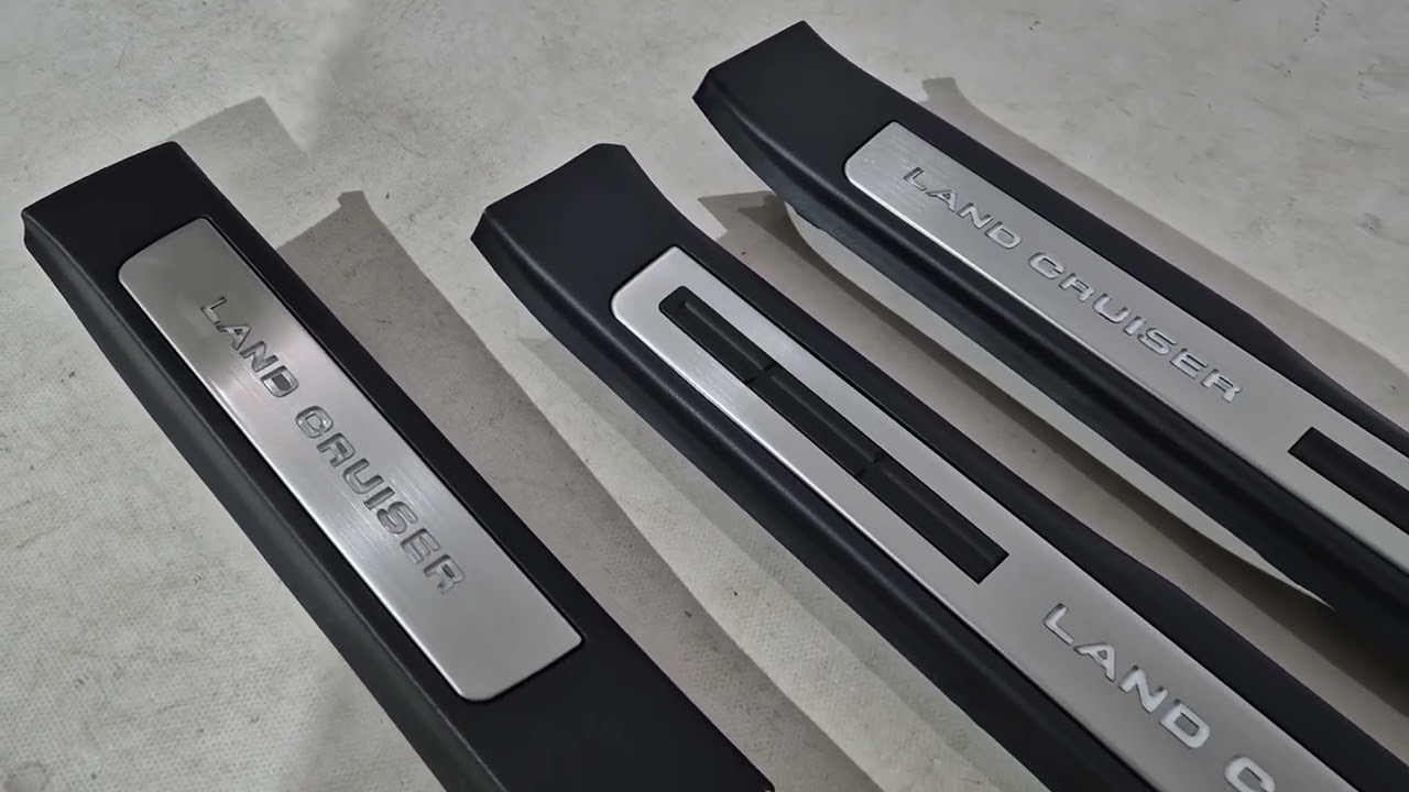 Toyota Land Cruiser 300 2021- рр. Накладки на дверні пороги з підсвічуванням (4 шт) Video 1