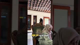 Download lagu momen lucu ketika lebaran punya teman suka iseng bikin ngakak‼️‼️#lebaran #iseng #teman#lucu #shorts mp3