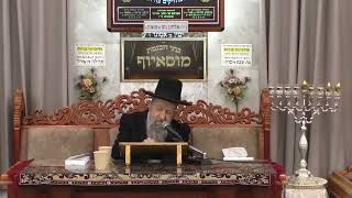 הרב בן ציון מוצפי • נר שני של חנוכה (בית הכנסת מוסאיוף - ערוץ חדש) - התמונה מוצגת ישירות מתוך אתר האינטרנט יוטיוב. זכויות היוצרים בתמונה שייכות ליוצרה. קישור קרדיט למקור התוכן נמצא בתוך דף הסרטון