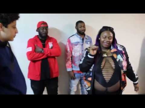 So Smooth vs Queen Domo