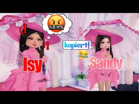 I COPY 🅰🅻🅻🅴 outfits from ISY 👩🏼 UNTIL SHE FREAKS OUT 🤬 Dress to Impress 💃🏻 Roblox