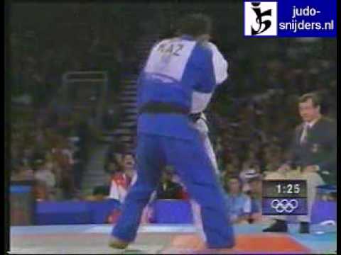 Judo 2000 Sydney: Manolo Poulot (CUB) - Bazarbek Donbay (KAZ) [-60kg] bronze