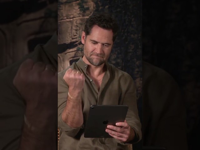 Rupert Friend & Manuel Garcia-Rulfo play the Jurassic World Rebirth 16-Bit game!