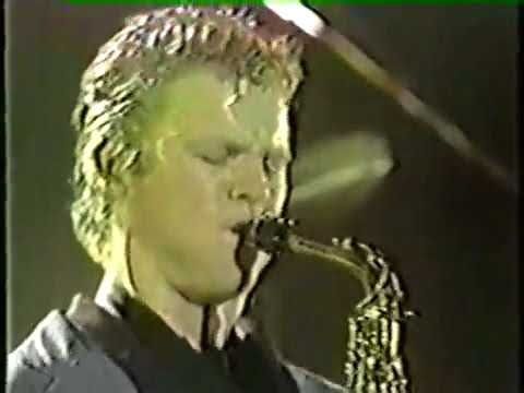 Yes Interviews: 3/87 - VH1 interview of Bill Bruford and Tony Levin, plus Earthworks clips