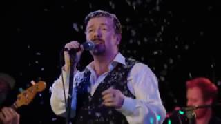 Don&#39;t Cry It&#39;s Christmas - David Brent &amp; Foregone Conclusion ♫ 384kbps HQ✔