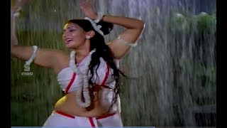 Deepa Unnimary hot rain song navel armpits