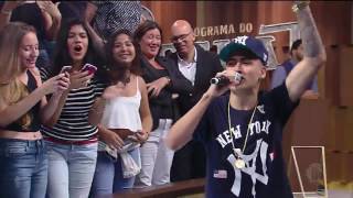 MC Kevinho canta Tumbalatum no Programa do Porchat