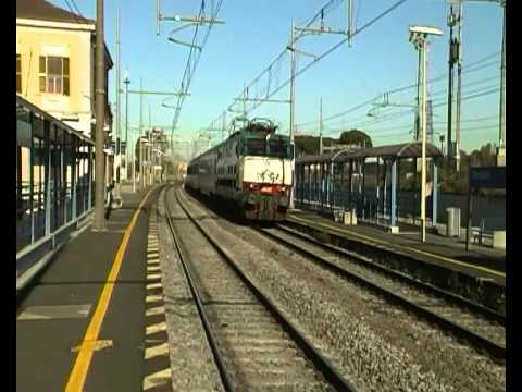 E444R 017 in testa all' IC 501