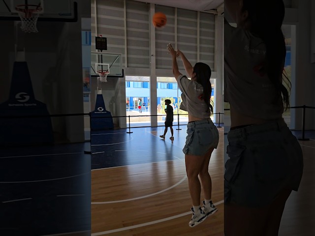 Vídeo relacionado con Wilson Balón de Baloncesto MVP, Hecho de Goma Duradera, Rendimiento en Todas Las Superficies, Experimenta un Agarre y Control Mejorados, Color Marrón, Tamaño 7