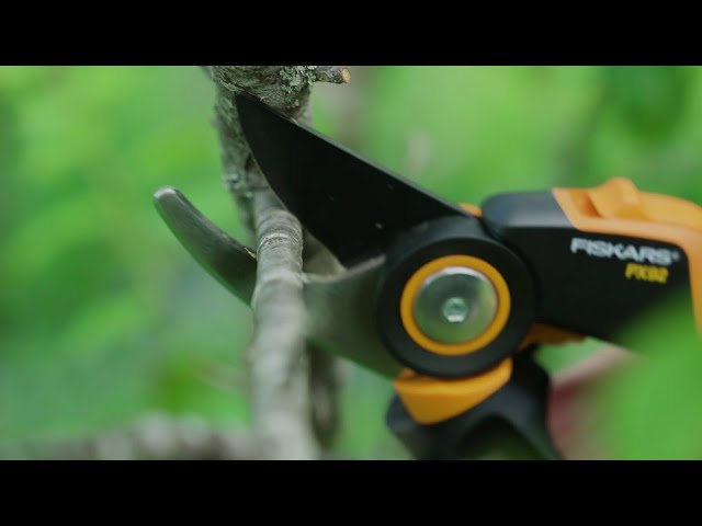 Video TIJERAS DE PODA FISKARS PROFESIONAL PX92 1023630