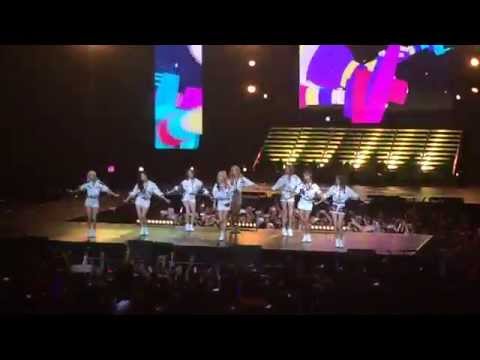 150808 SNSD Girls' Generation - Gee (Fancam) @ KCON NY 2015