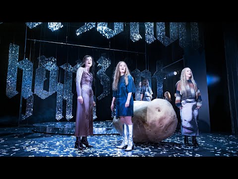 Theater Konstanz Trailer – no shame in hope (eine Jogginghose ist ja kein Schicksal)