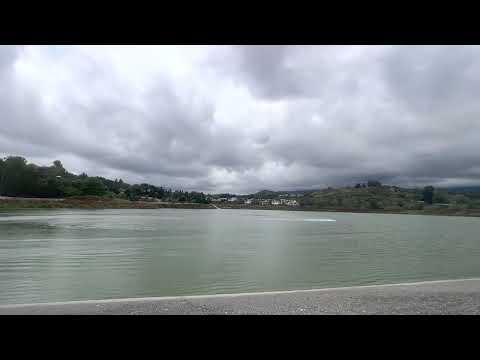 Proboat ul19 battling some rough water chop