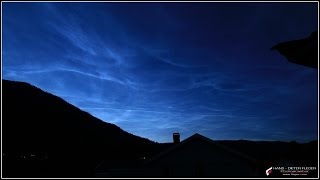 preview picture of video 'Glowing electric-blue at the edge of space: Noctilucent Clouds [HD]'