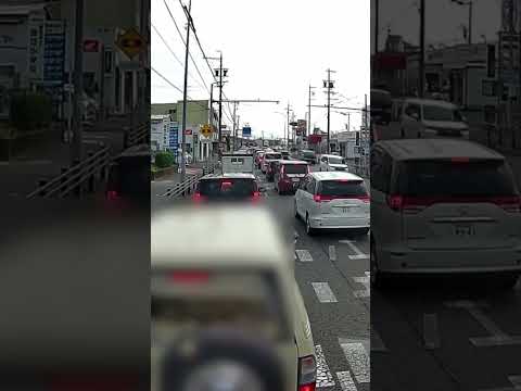 無駄な車線変更は余計に遅くなる😁
