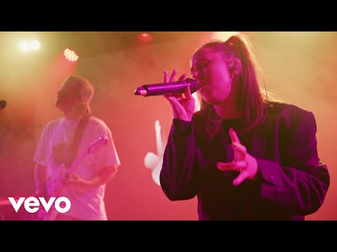 Jordie Ireland - Crying At This Party (Live) ft. bby ivy