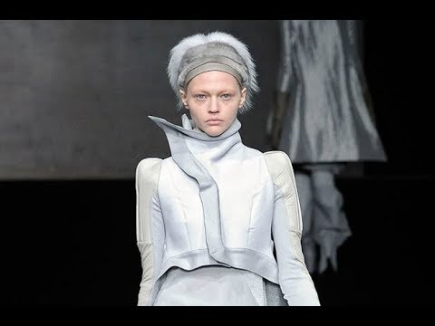 RICK OWENS Fall 2009/2010 Paris - Fashion Channel