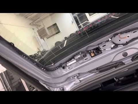 2022 Volkswagen Golf 8 Variant retrofitted with original electric rearlid