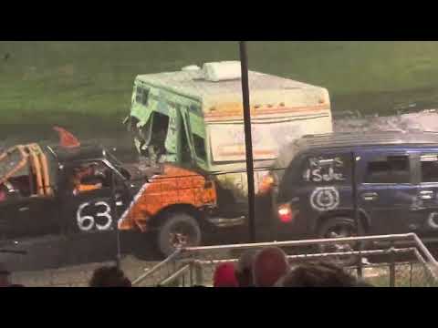 Figure 8 Trailer Race - Rockford Speedway 08/06/2022