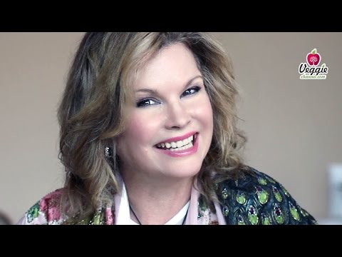 Amelia Kinkade - How to talk to animals and get answers