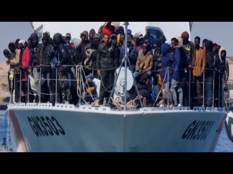 Tunisie : Sfax, plaque tournante des départs de bateaux de migrants vers l'Italie • FRANCE 24