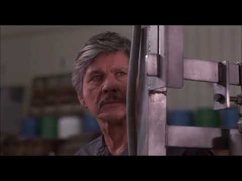 Death Wish 4 Paul Destroys drugs at Fish market scene