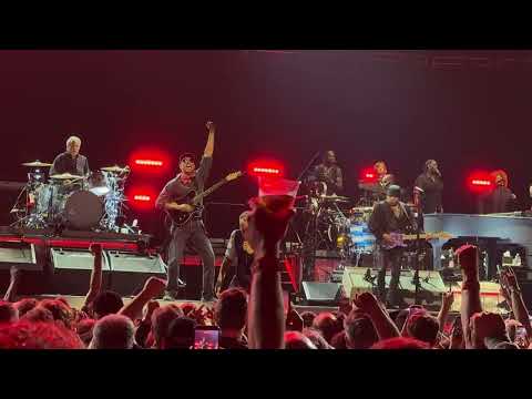 Bruce Springsteen - War & Born In The USA 5/5/26
