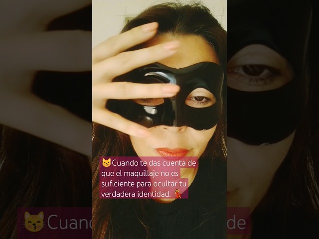 Vídeo relacionado con BITOYO Disfraz de Monje Sacerdote Túnica Medieval Renacimiento Traje Disfraz Cura Túnica de Monje con Capucha Cuerda de Cintura Collar de Cruz Guantes y Máscara para Halloween Carnaval (Negro, L)