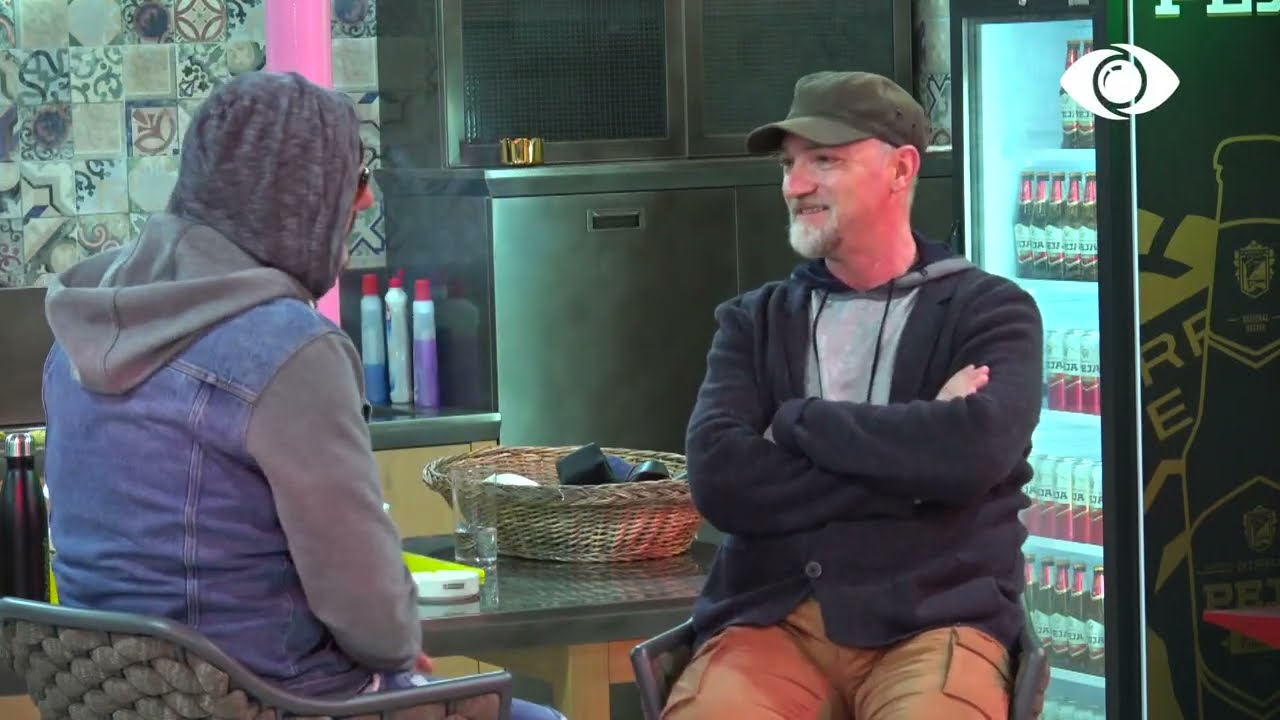 Ju kërkoj për djalin plan prishës që jam, Genti u drejtohet banorëve