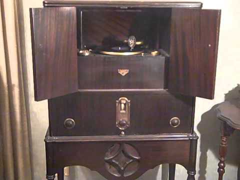 ADRIAN SCHUBERT IRVING KAUFMAN - WHAT GOOD IS 'GOOD MORNING' - ROARING 20'S VICTROLA RADIOLA